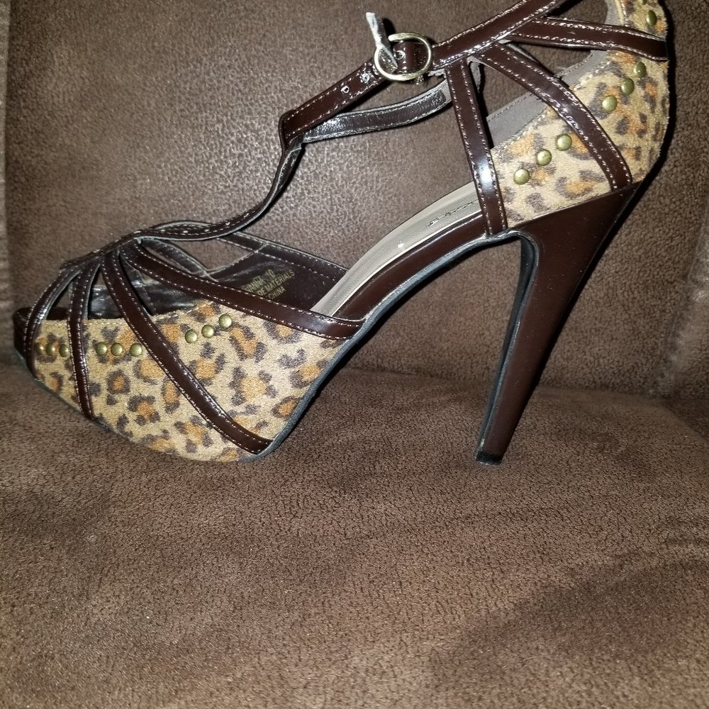 Cheetah Print & Patent Leather T-strap Heels